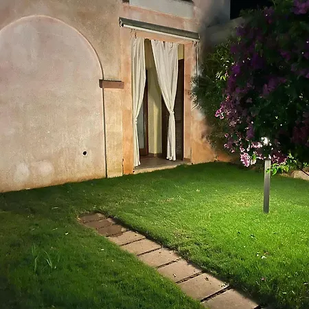 Sa Domu E Su Sole בית נופש *